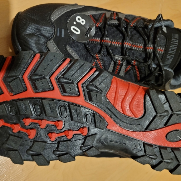 NEW SNEAKERS SIZE 8 - Picture 2 of 3